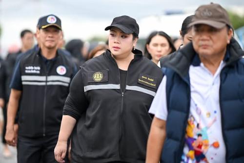 เช็กน้ำท่วม 3 จังหวัดรอบกรุง: กทม.รายงานถนนขัง 35 จุด นนทบุรี–สมุทรปราการเร่งช่วยชุมชน