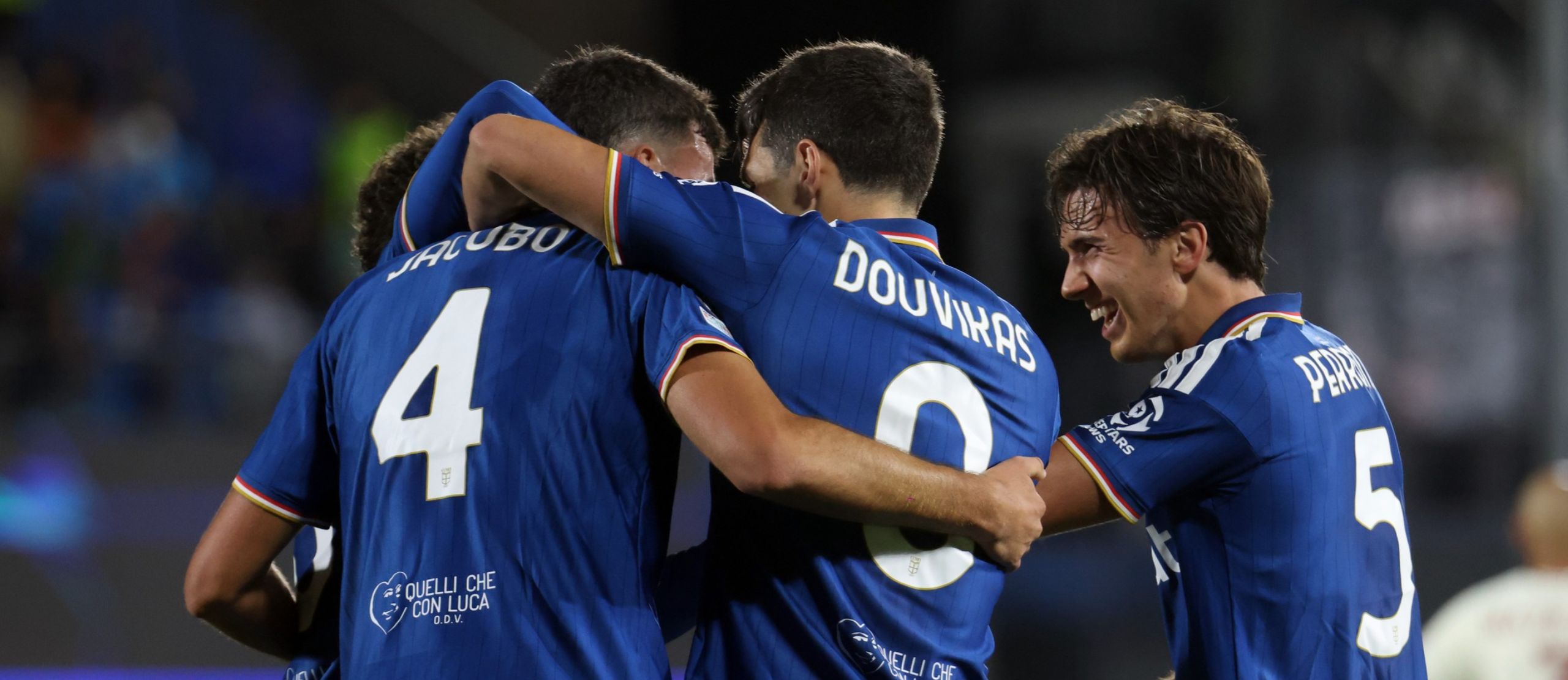 โคโมยิงแมนฯ ยูไนเต็ด 4–1 ปาซทำสองประตู เก็บชัยแชมเปียนส์ลีกต่อหน้าแฟนบอล