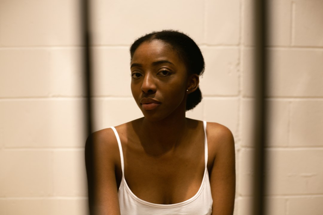 women dramatic prison relationship