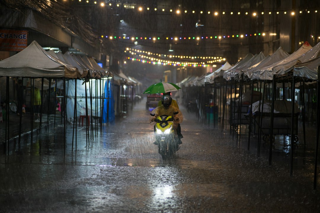 อุตุฯ ออกประกาศฉบับ 5 เตือนฝนหนัก 9–13 ต.ค. กรุงเทพฯ รับมือฝนเพิ่มสุดสัปดาห์